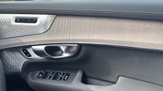 Volvo XC90 2.0 T8 PHEV Ultra Dark 5dr AWD Geartronic Estate